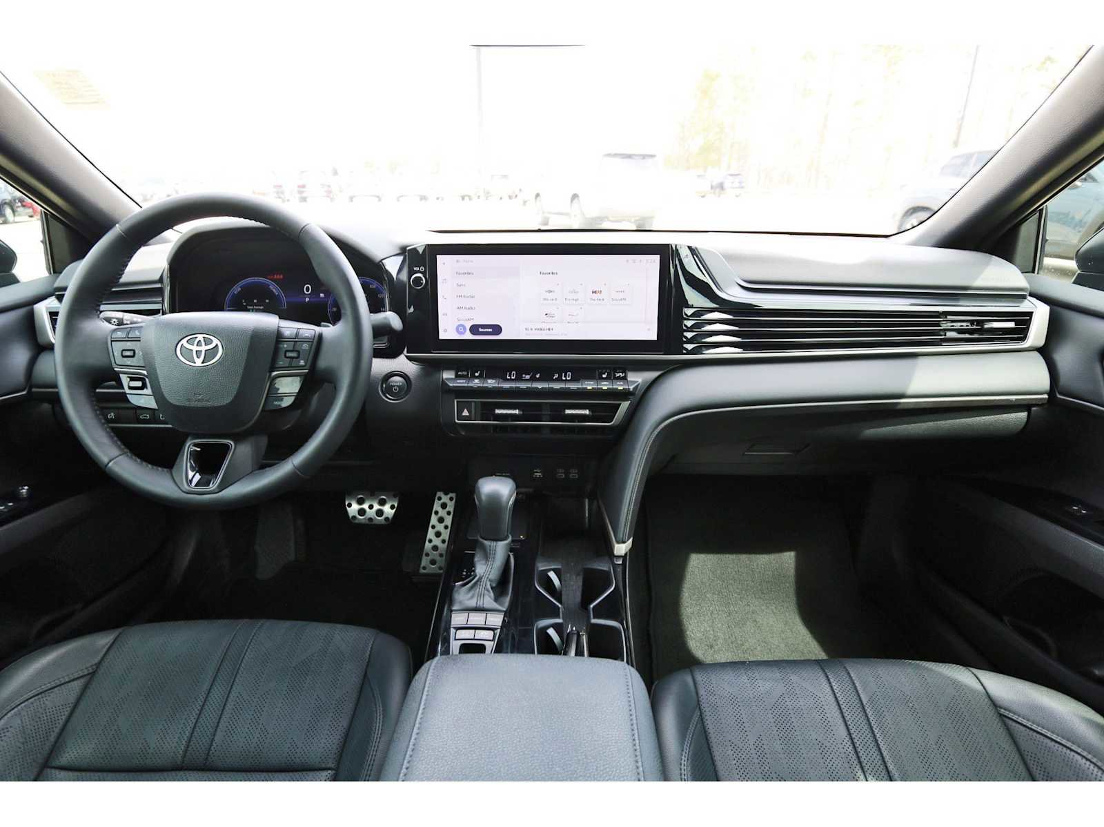 Used 2025 Toyota Camry XSE image 7