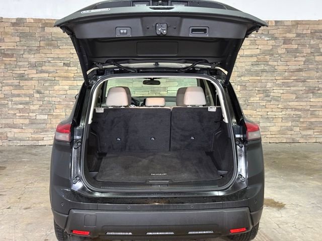 Certified 2025 Nissan Rogue SV image 7