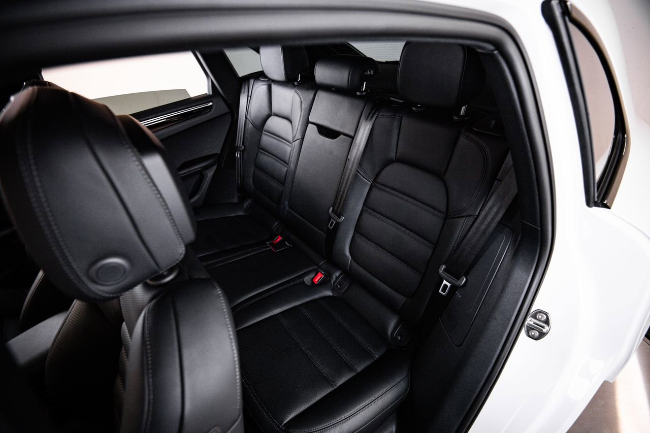 Certified 2026 Porsche Macan S AWD/4WD image 24