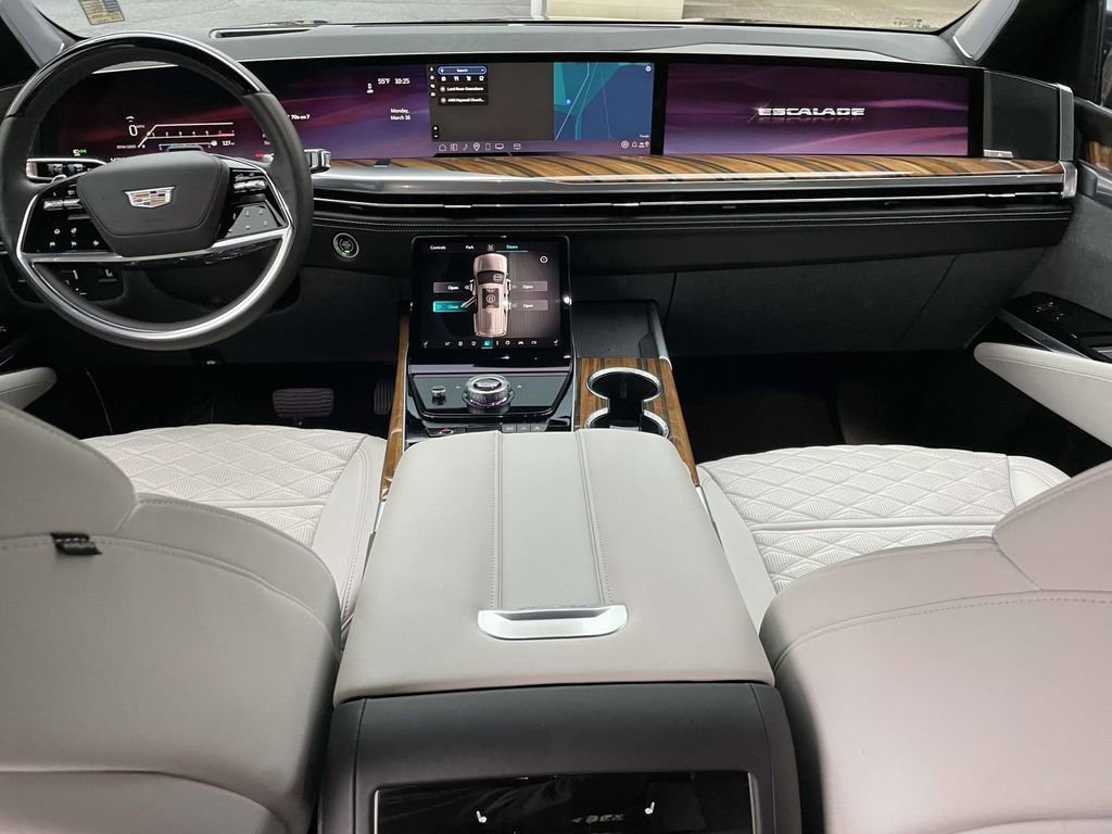 Certified 2025 Cadillac Escalade ESV Sport Platinum image 16