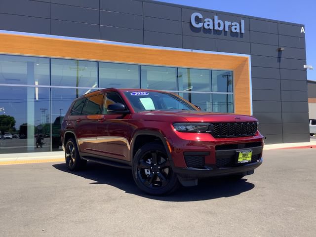 Used 2023 Jeep Grand Cherokee L Laredo AWD/4WD image 2