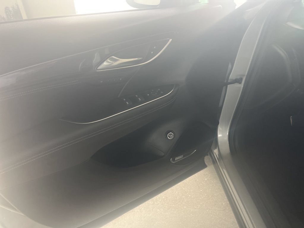 Certified 2023 Buick Envision Essence w/ Technology Package I AWD/4WD image 10