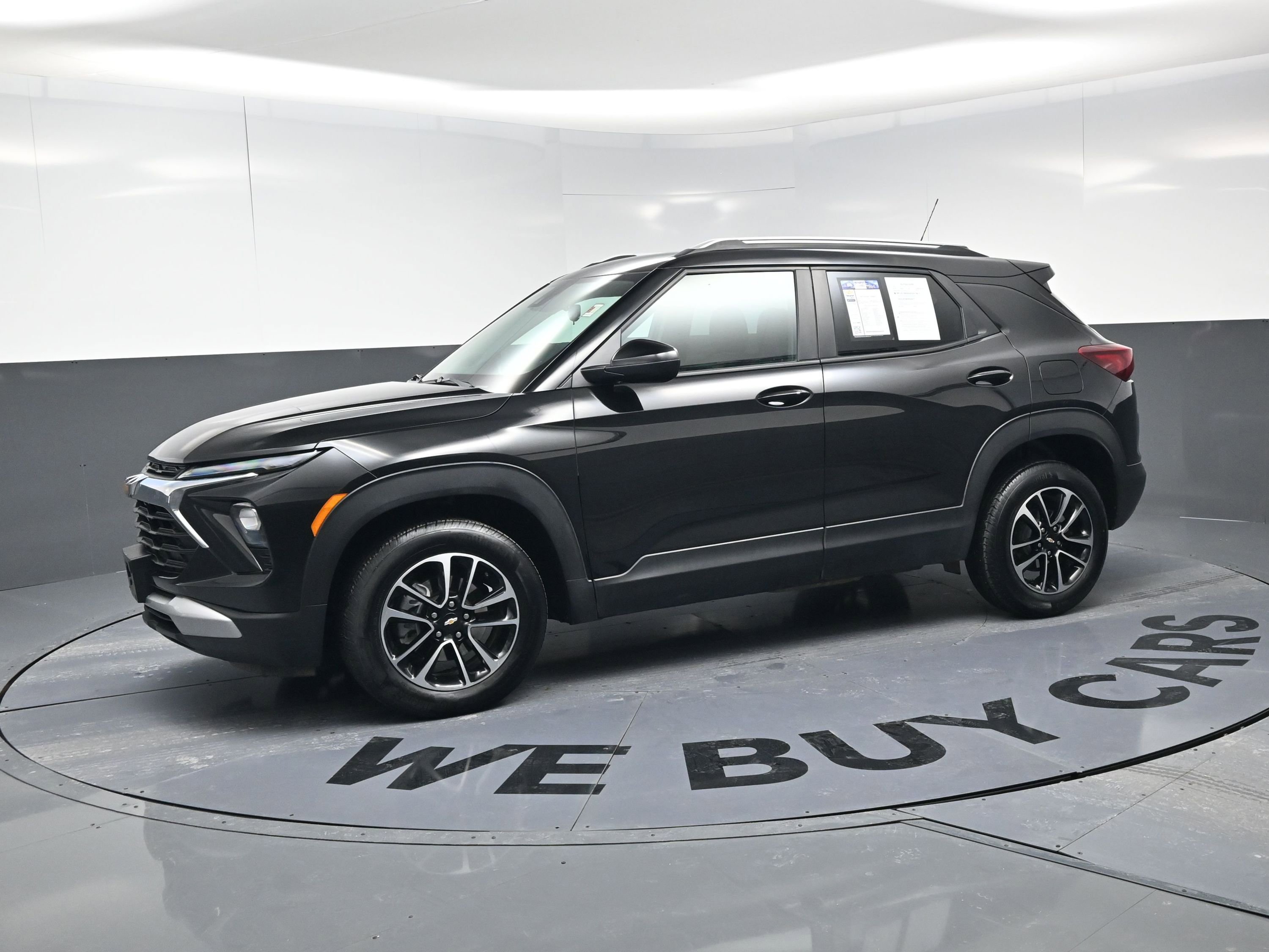 Certified 2025 Chevrolet TrailBlazer LT w/ Driver Confidence Package image 6