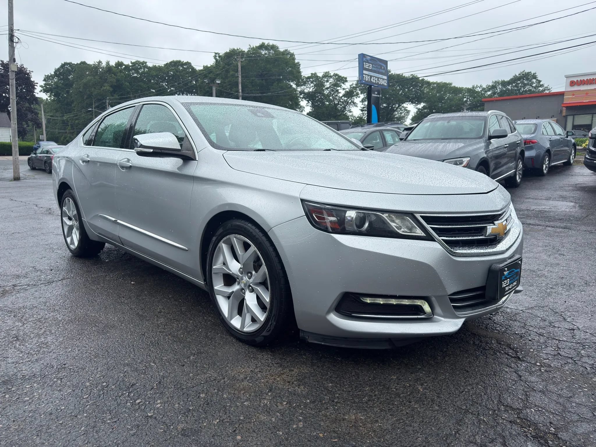 Used 2017 Chevrolet Impala Premier FWD image 1