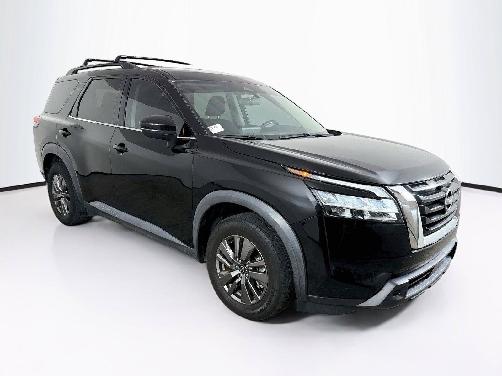 Used 2022 Nissan Pathfinder SV AWD/4WD image 7
