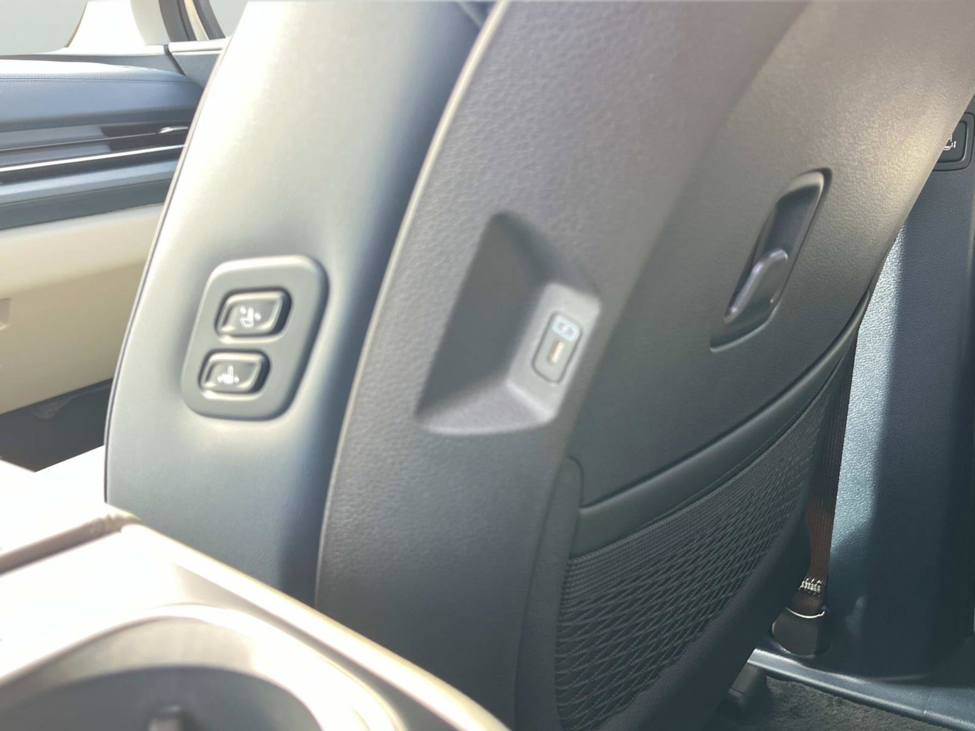 New 2026 Kia Carnival EX FWD image 15