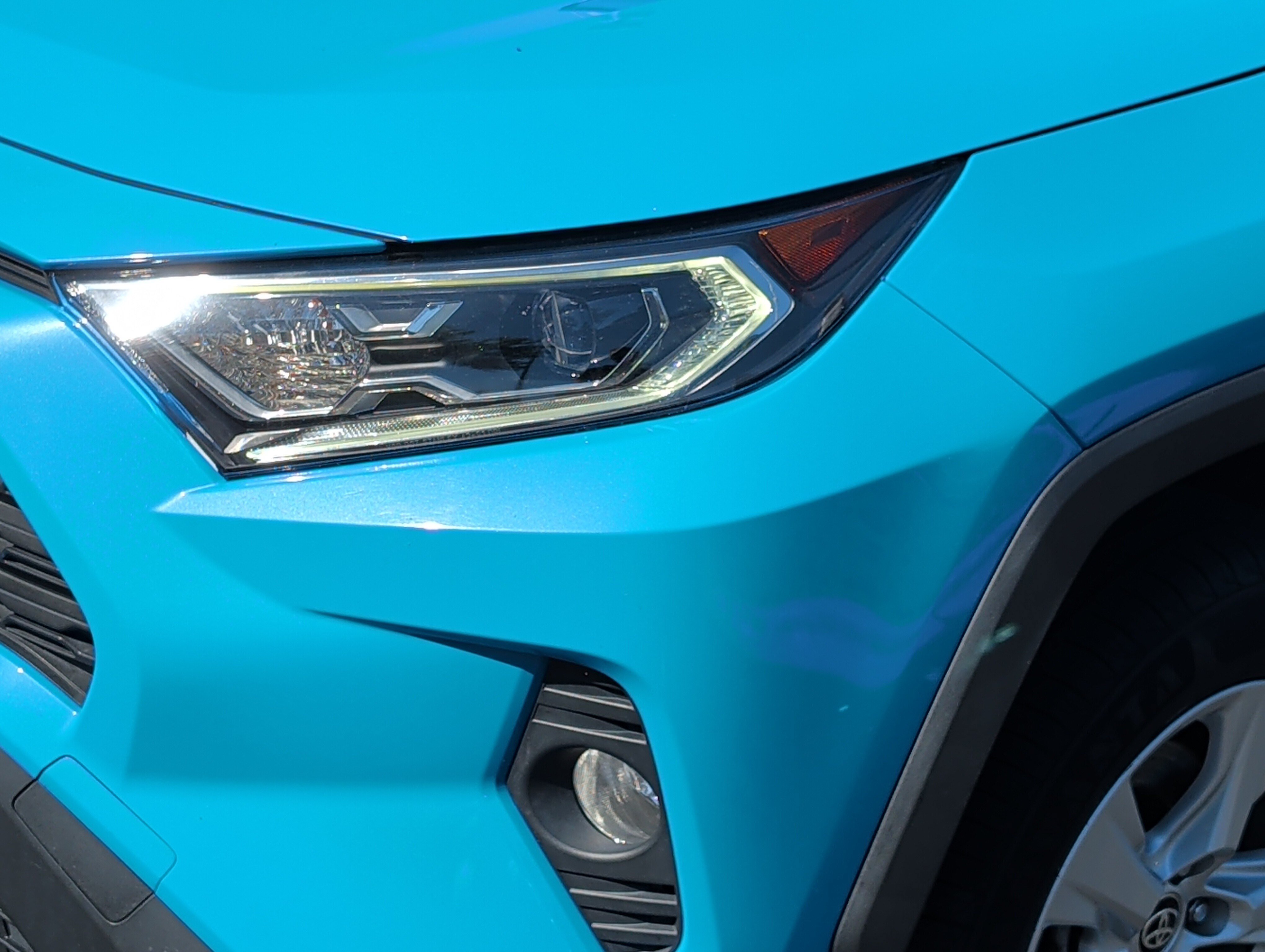Used 2021 Toyota RAV4 XLE w/ Convenience Package AWD/4WD image 16