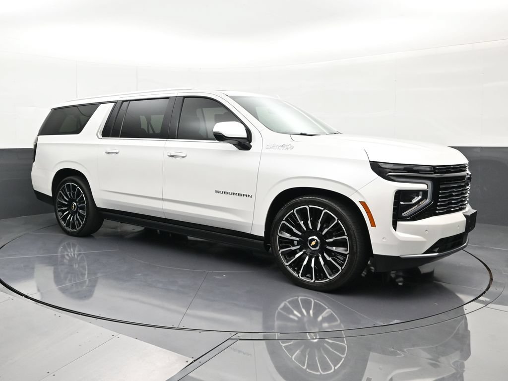 Used 2025 Chevrolet Suburban High Country AWD/4WD image 7