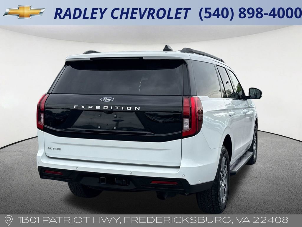 Used 2025 Ford Expedition Active AWD/4WD image 19