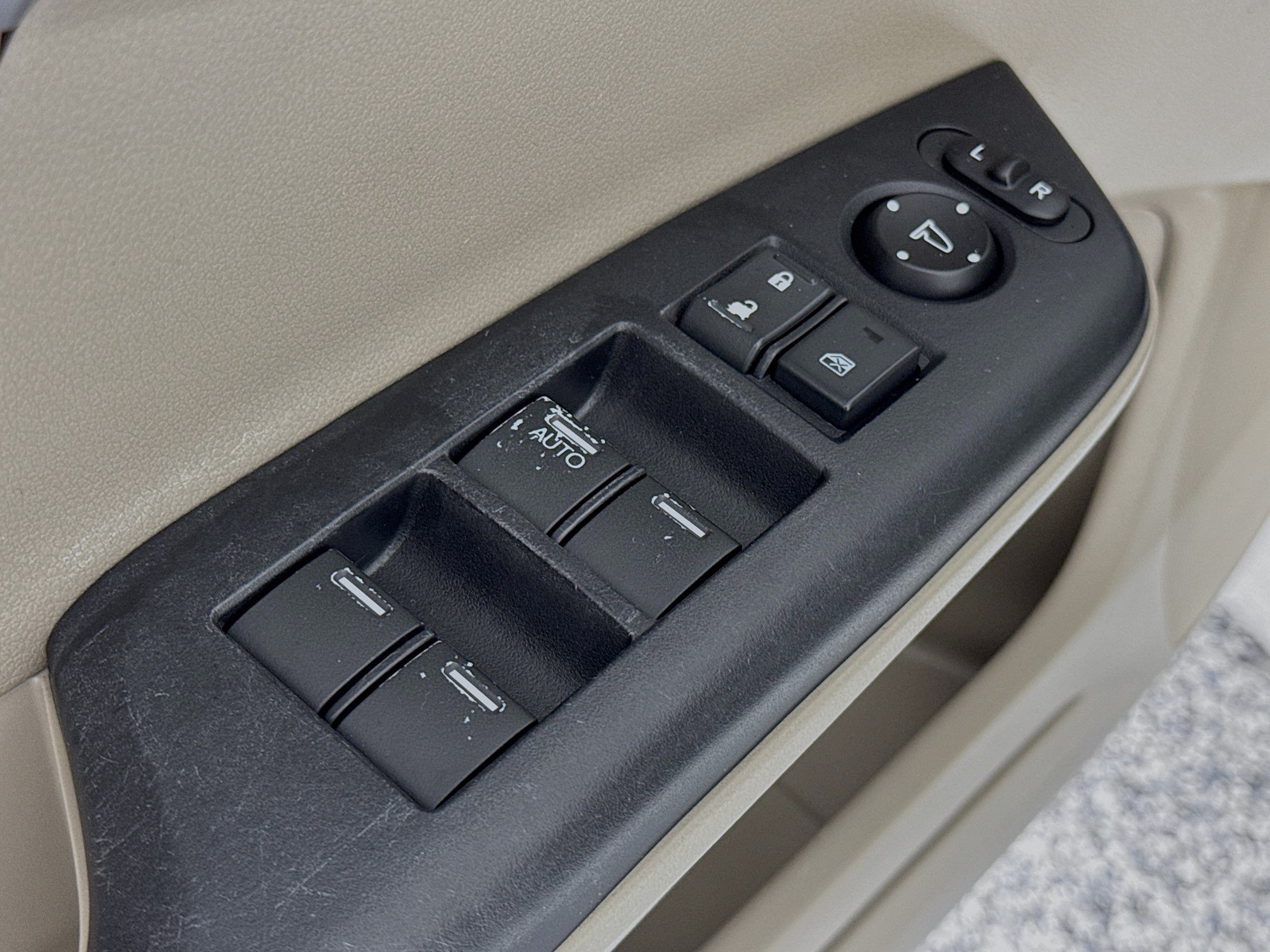 Used 2014 Honda Civic EX-L image 18