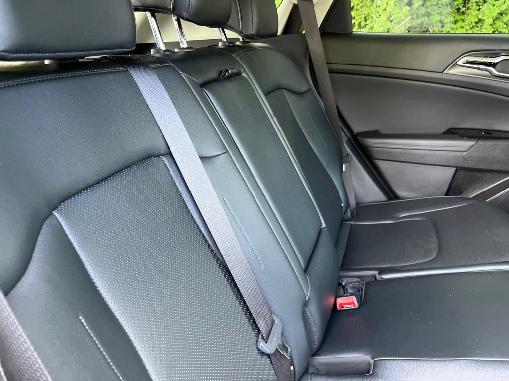 Used 2025 Kia Sportage EX FWD image 36