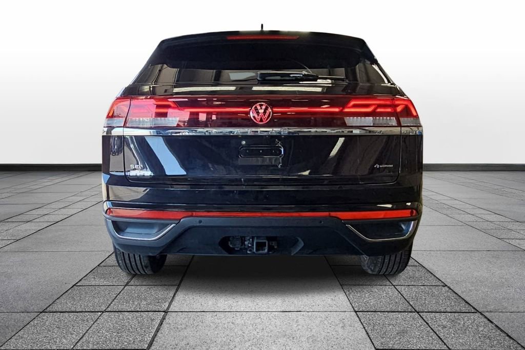 Used 2024 Volkswagen Atlas Cross Sport SE AWD/4WD image 6