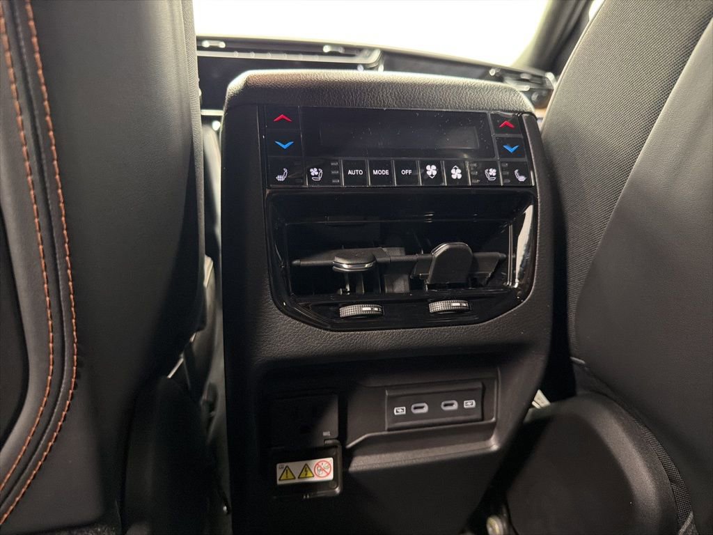 New 2026 Jeep Grand Cherokee Summit image 13