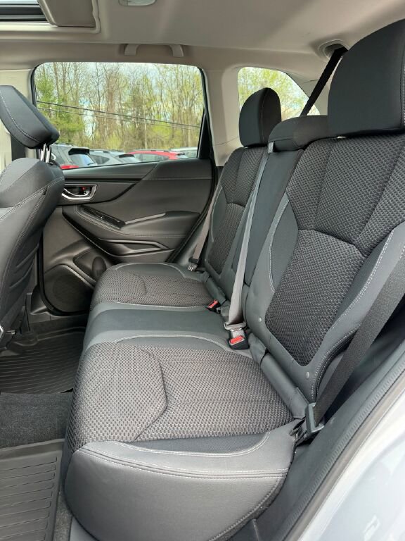 Used 2020 Subaru Forester Premium AWD/4WD image 14