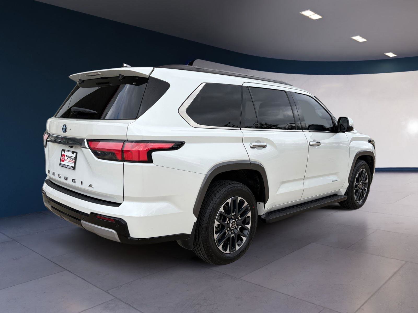 Used 2023 Toyota Sequoia Limited image 5