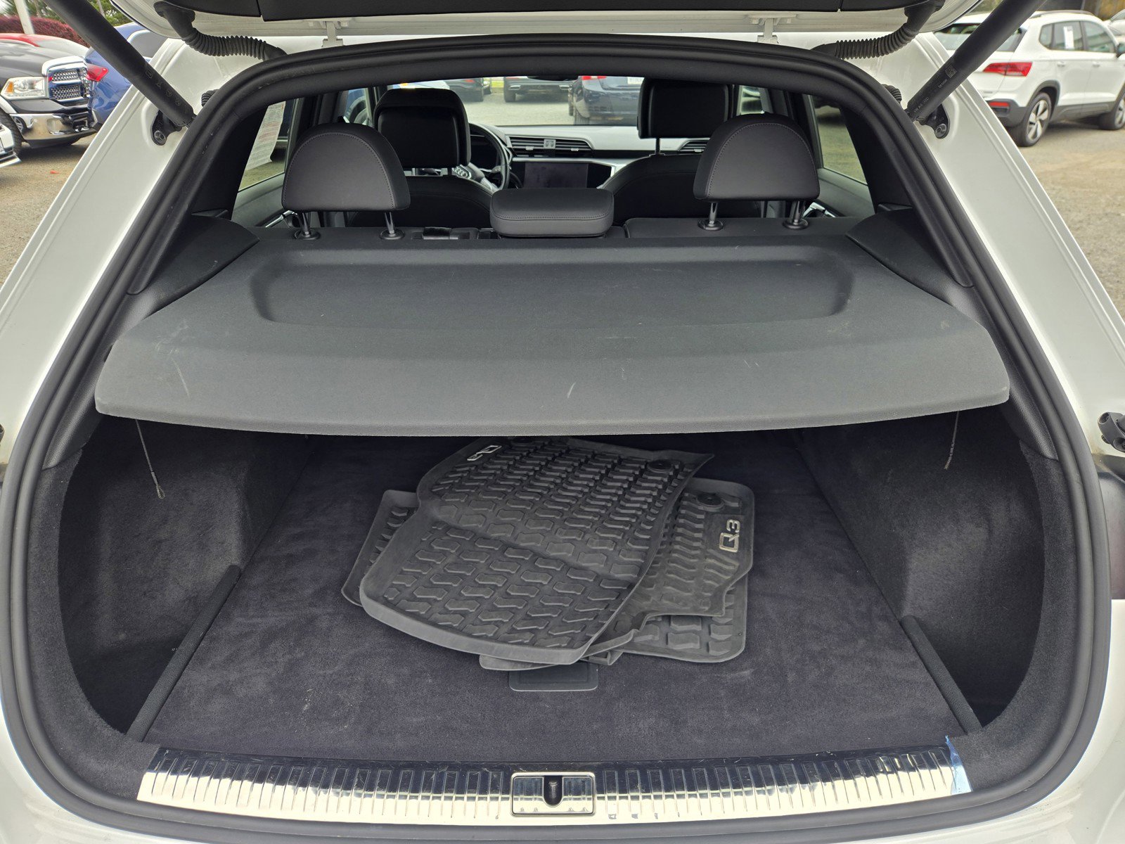 Used 2021 Audi Q3 2.0T Premium image 27