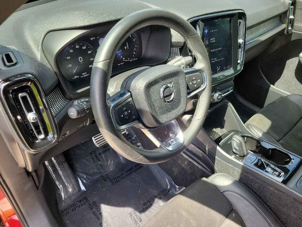 Used 2019 Volvo XC40 T5 R-Design AWD/4WD image 13