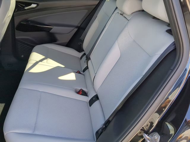 Used 2021 Volkswagen ID.4 Pro S image 17