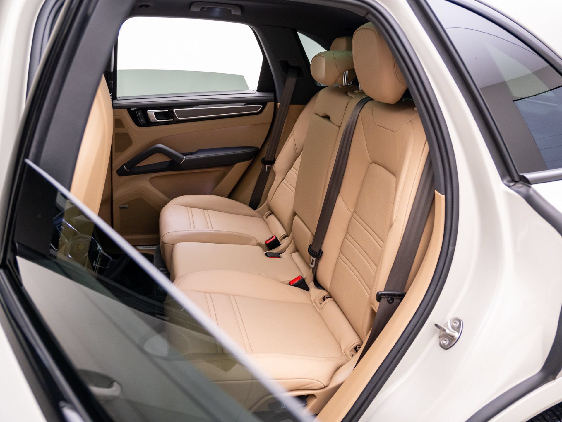 Certified 2023 Porsche Cayenne S AWD/4WD image 16