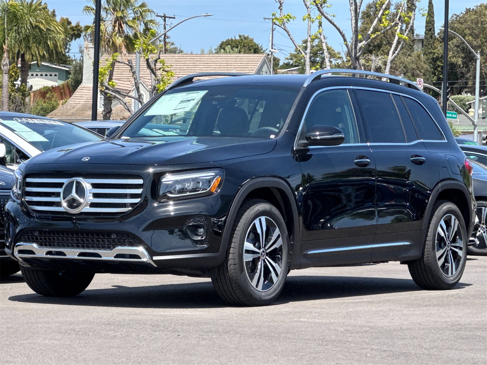 New 2025 Mercedes-Benz GLB 250 4MATIC image 7