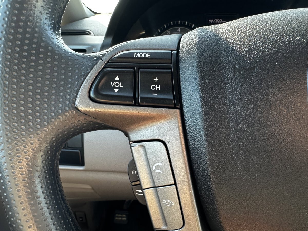 Used 2013 Honda Odyssey LX image 30