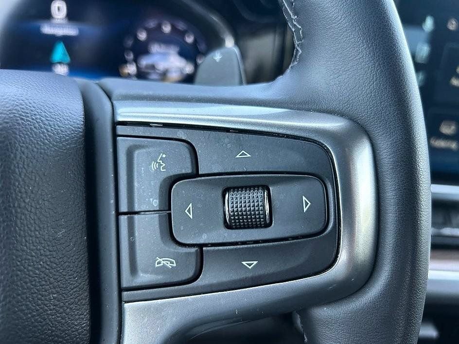 Used 2023 Chevrolet Silverado 1500 LT Trail Boss w/ Convenience Package II AWD/4WD image 16
