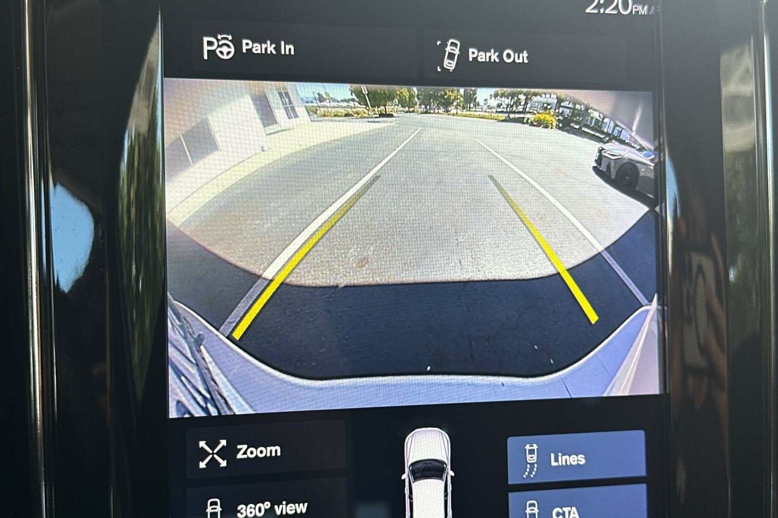 Used 2018 Volvo XC60 T6 Momentum w/ Convenience Package AWD/4WD image 23