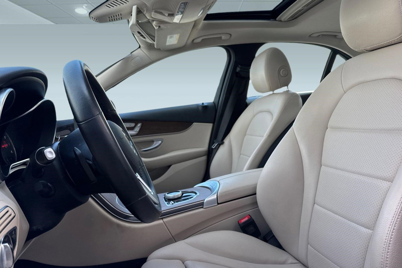 Used 2019 Mercedes-Benz C 300 Sedan image 19