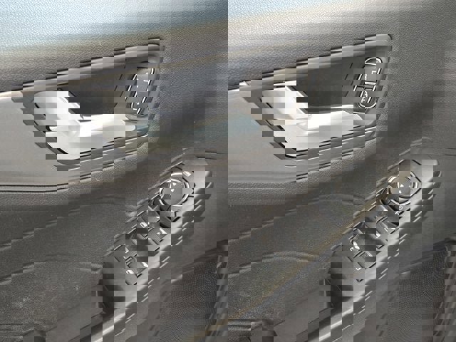 Used 2023 Ford Escape SE image 19