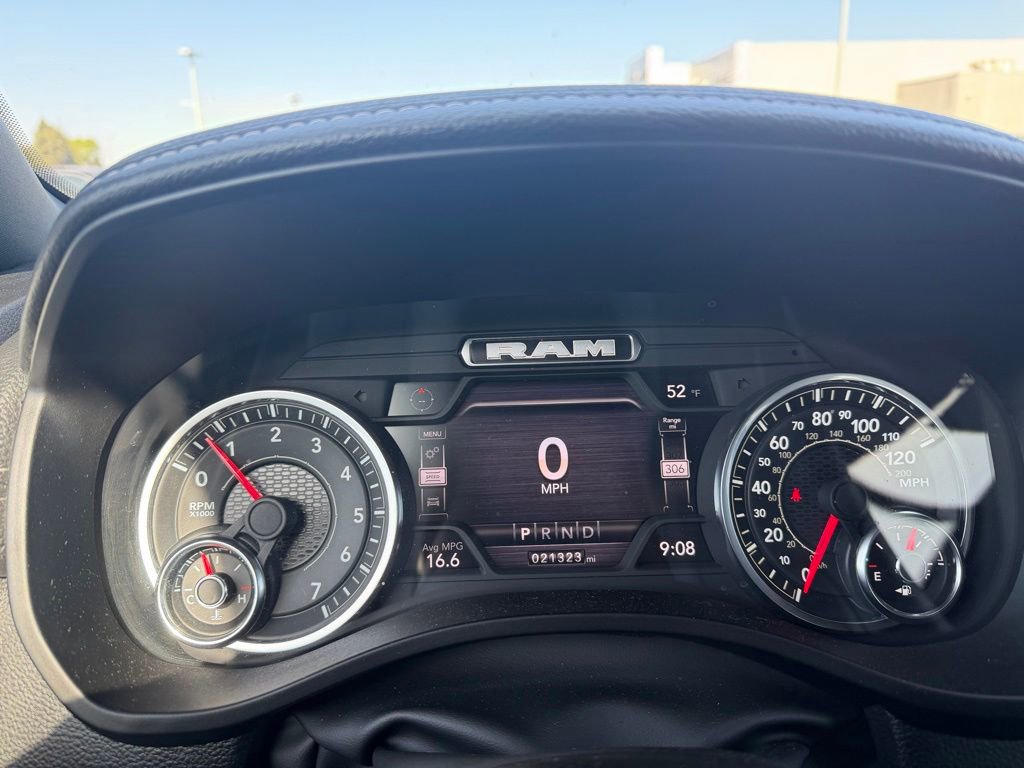 Used 2024 RAM 1500 Laramie AWD/4WD image 9