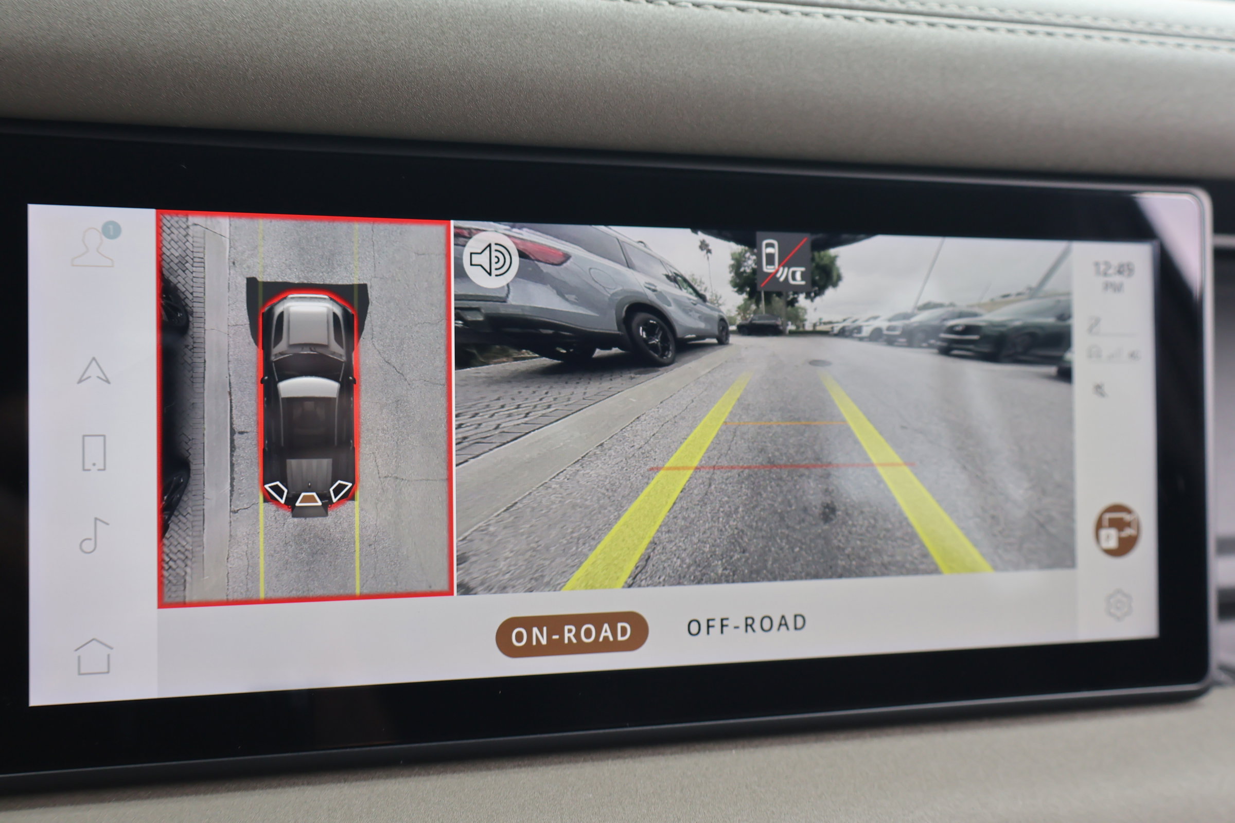 Used 2023 Land Rover Defender 110 X-Dynamic SE image 4