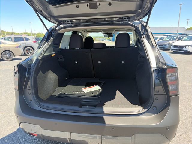 New 2026 Nissan Kicks SV w/ SV Premium Package FWD image 32
