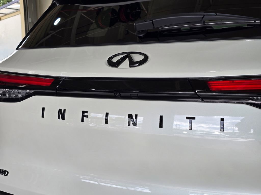 New 2025 INFINITI QX60 Luxe w/ Black Edition image 28