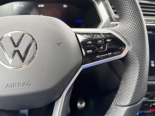 Used 2024 Volkswagen Tiguan SE R-Line image 26