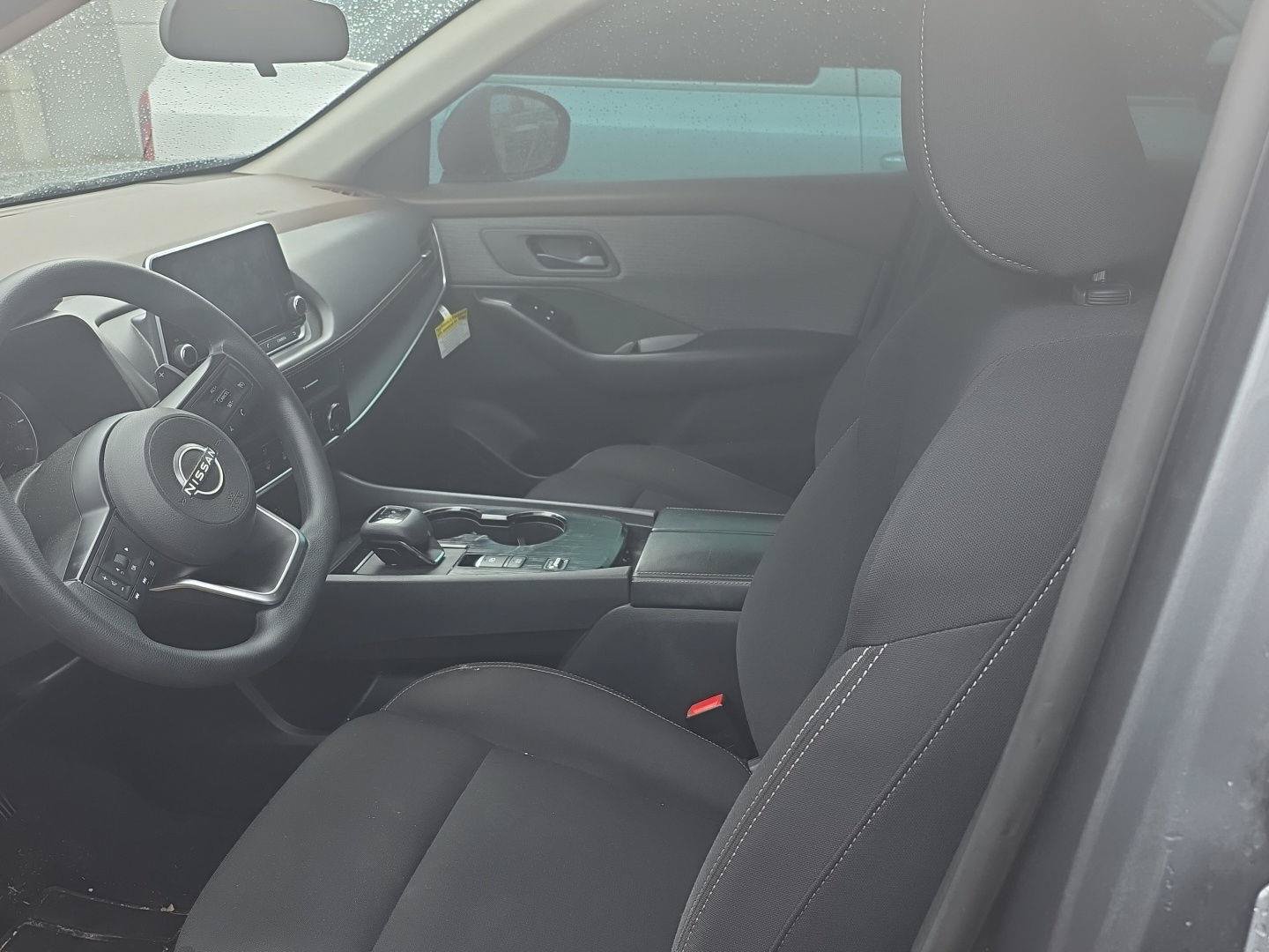 Used 2023 Nissan Rogue S FWD image 11