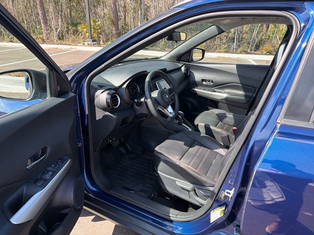 Used 2019 Nissan Kicks SR w/ SR Premium Package image 3