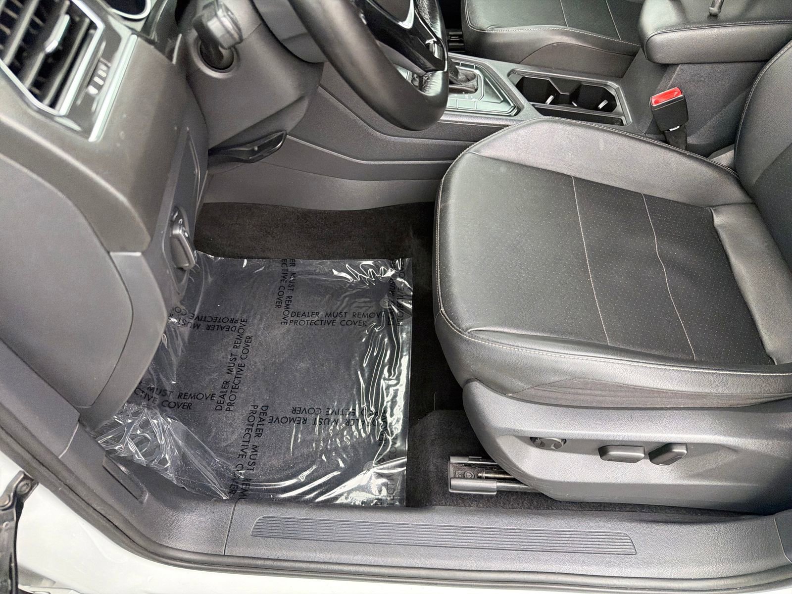 Used 2019 Volkswagen Tiguan SE image 20