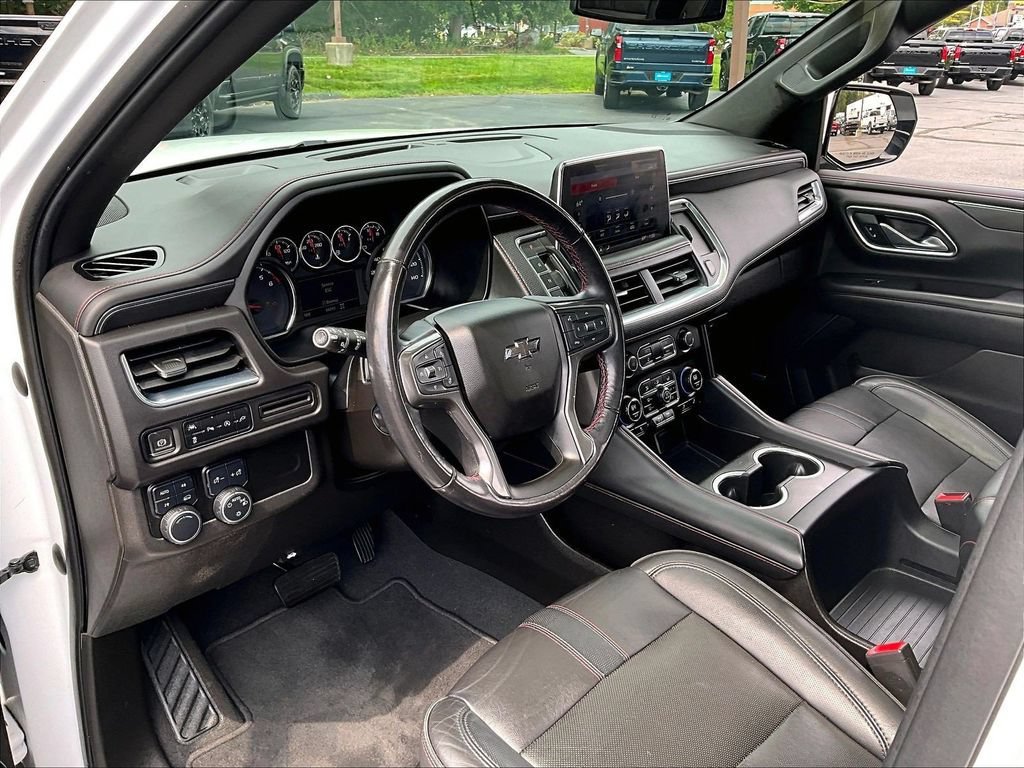 Used 2021 Chevrolet Suburban RST w/ Luxury Package AWD/4WD image 8