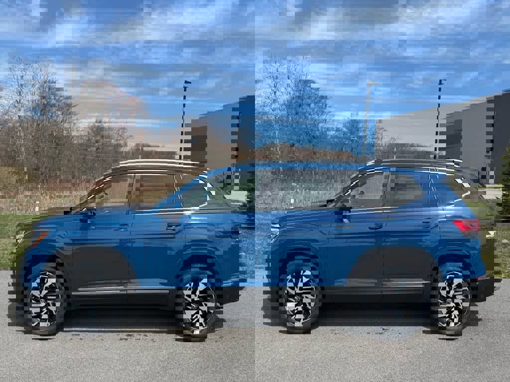 New 2025 Volkswagen Atlas SEL image 4