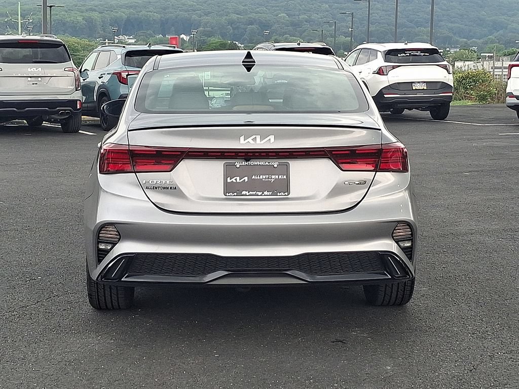 Used 2024 Kia Forte GT-Line w/ GT-Line Premium Package FWD image 5