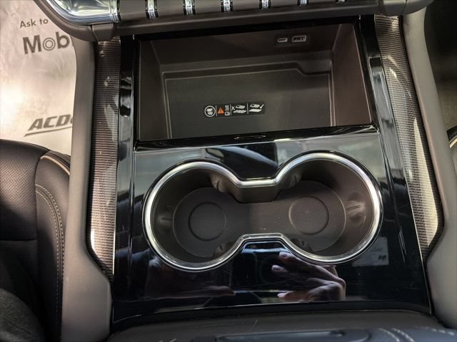 Used 2025 GMC Yukon XL Elevation AWD/4WD image 26