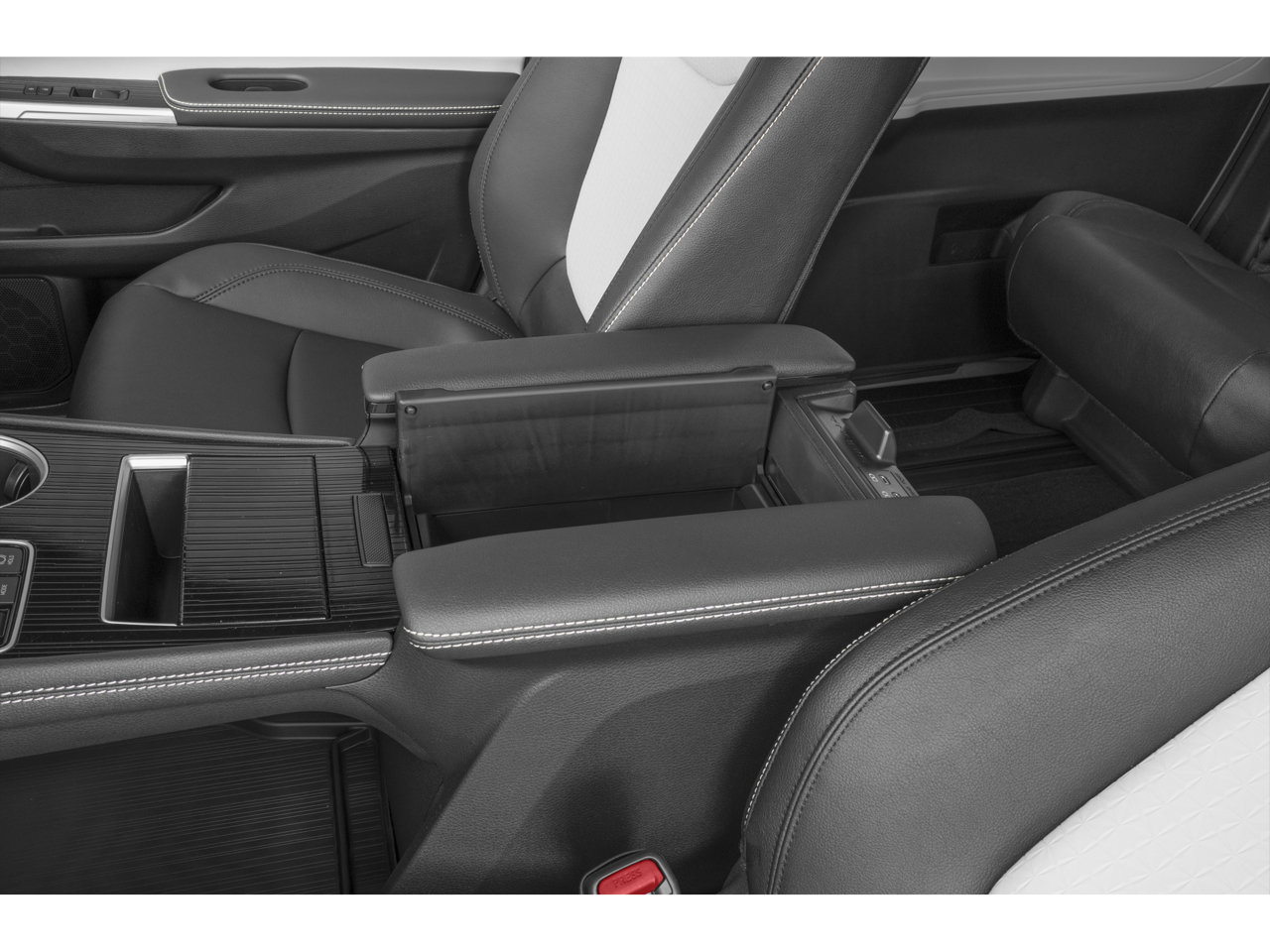 New 2026 Toyota Sienna XSE AWD/4WD image 32