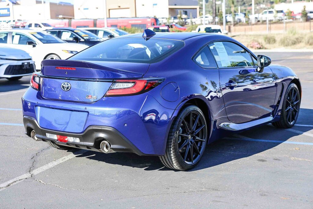 Certified 2025 Toyota GR86 Premium w/ ALL Weather Mat Package (TMS) image 23