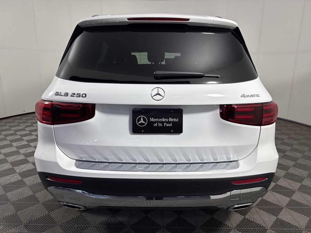 New 2026 Mercedes-Benz GLB 250 4MATIC image 5
