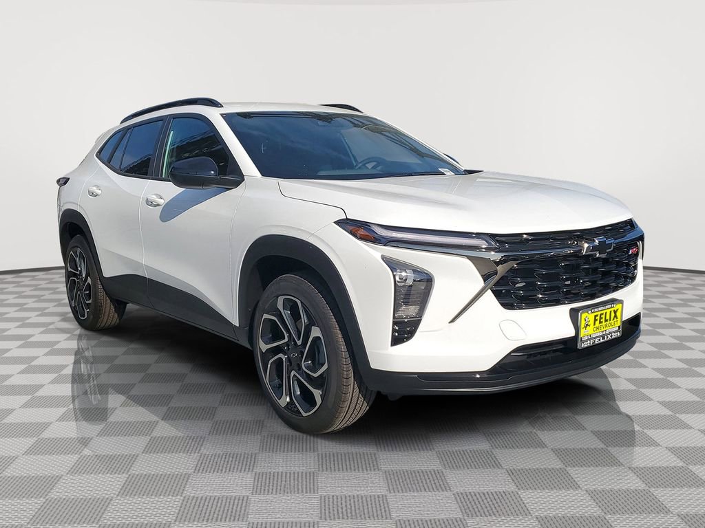 New 2026 Chevrolet Trax RS w/ Driver Confidence Package image 2