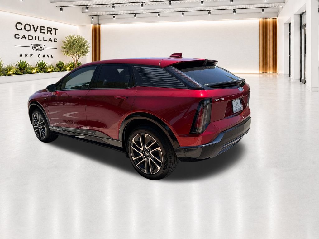 Certified 2025 Cadillac Optiq Sport 2 w/ LPO, Floor Liner Package AWD/4WD image 8