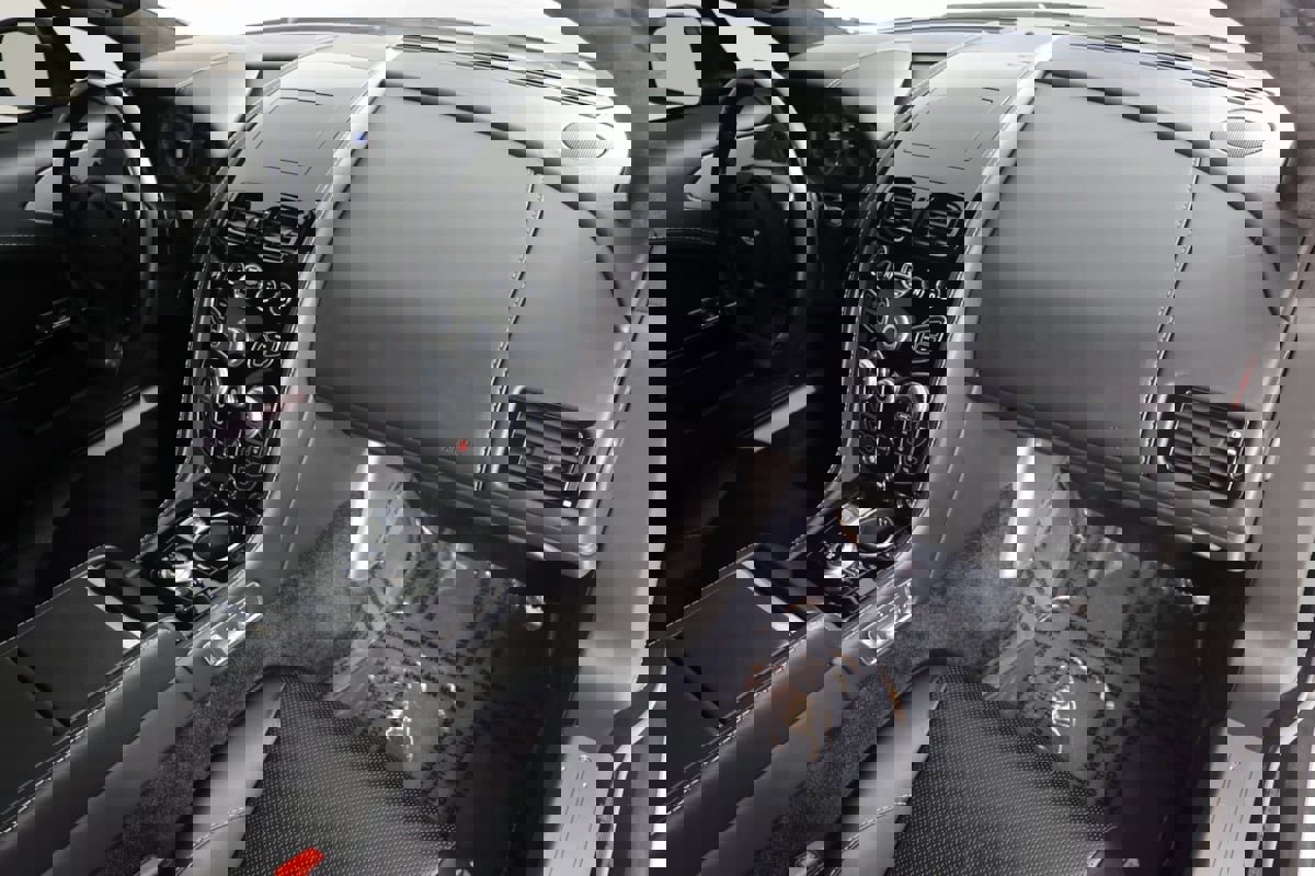 Used 2016 Aston Martin Rapide S image 25