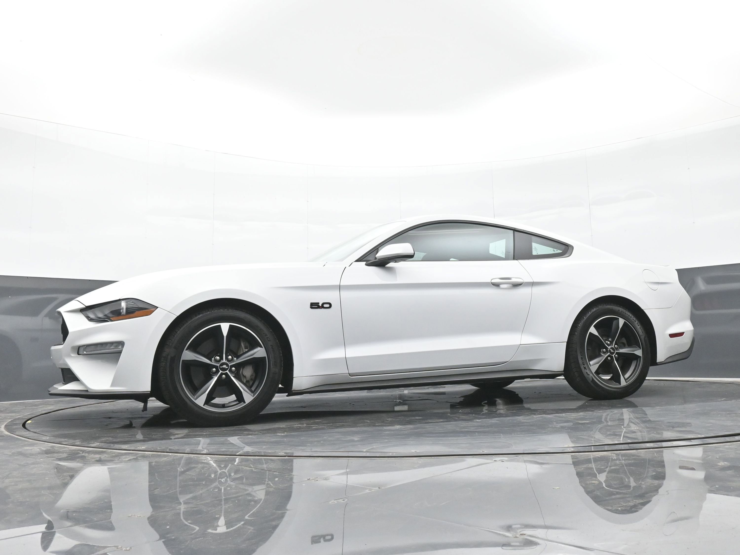 Used 2018 Ford Mustang GT image 37