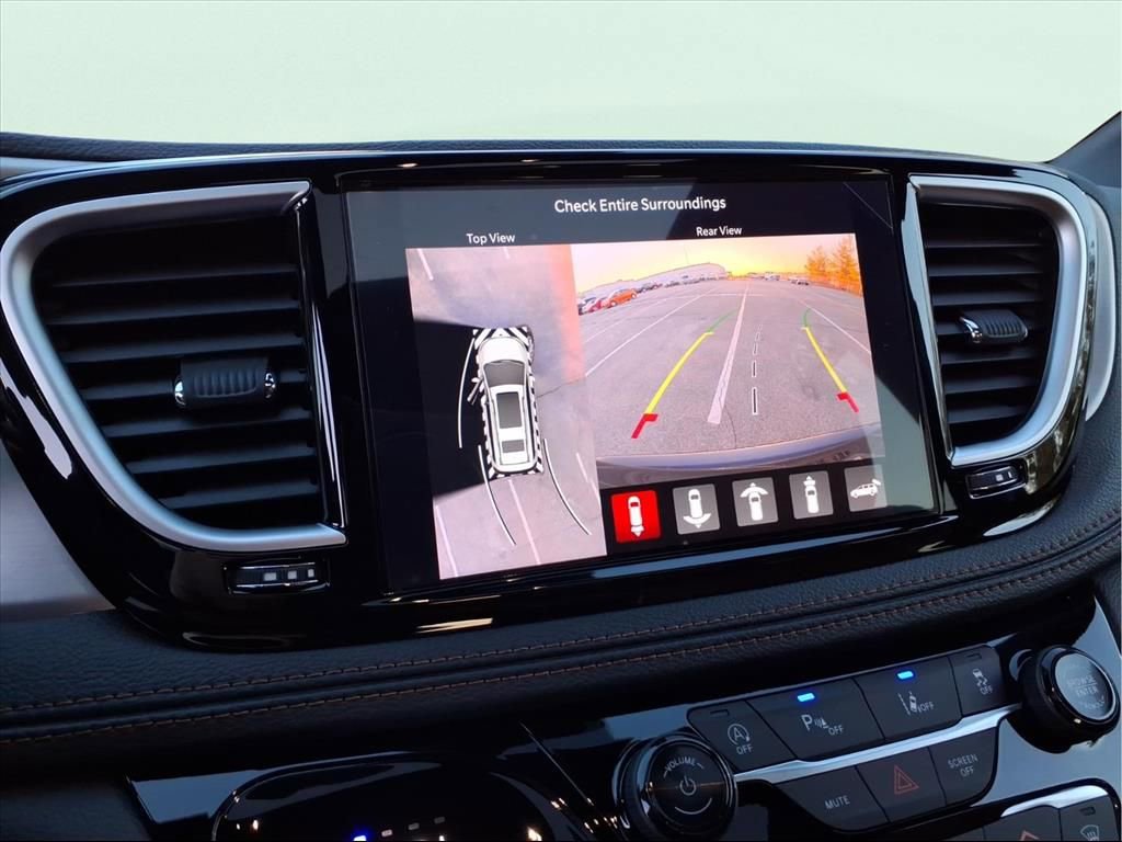 New 2026 Chrysler Pacifica Pinnacle w/ Trailer Tow Group image 21