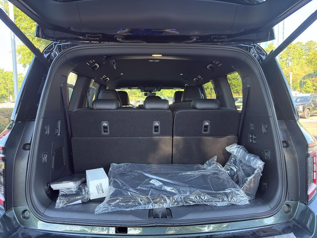 New 2025 Nissan Armada PRO-4X image 36